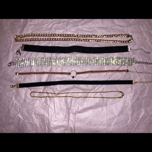 Four Chockers / Two Chains